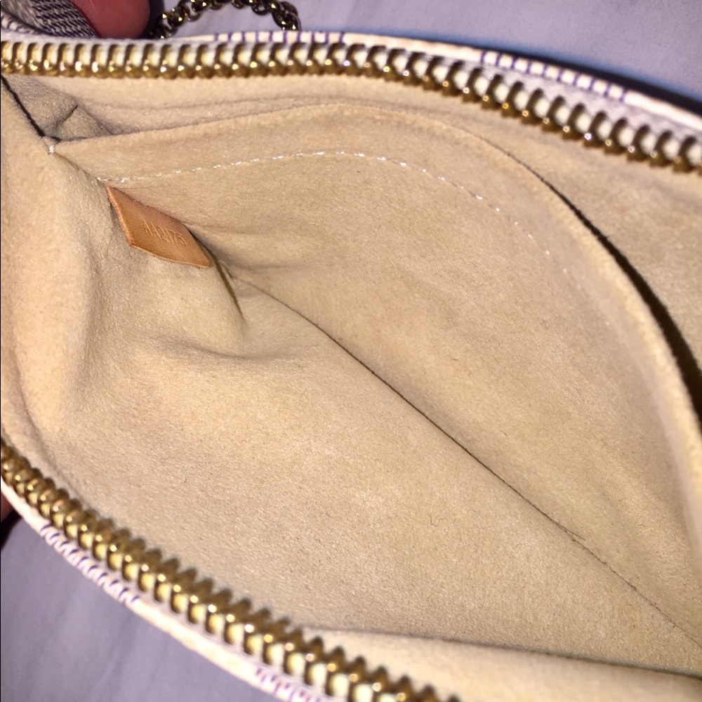 ‼️SOLD‼️‼️Louis Vuitton Milla pochette - Picture 9 of 11